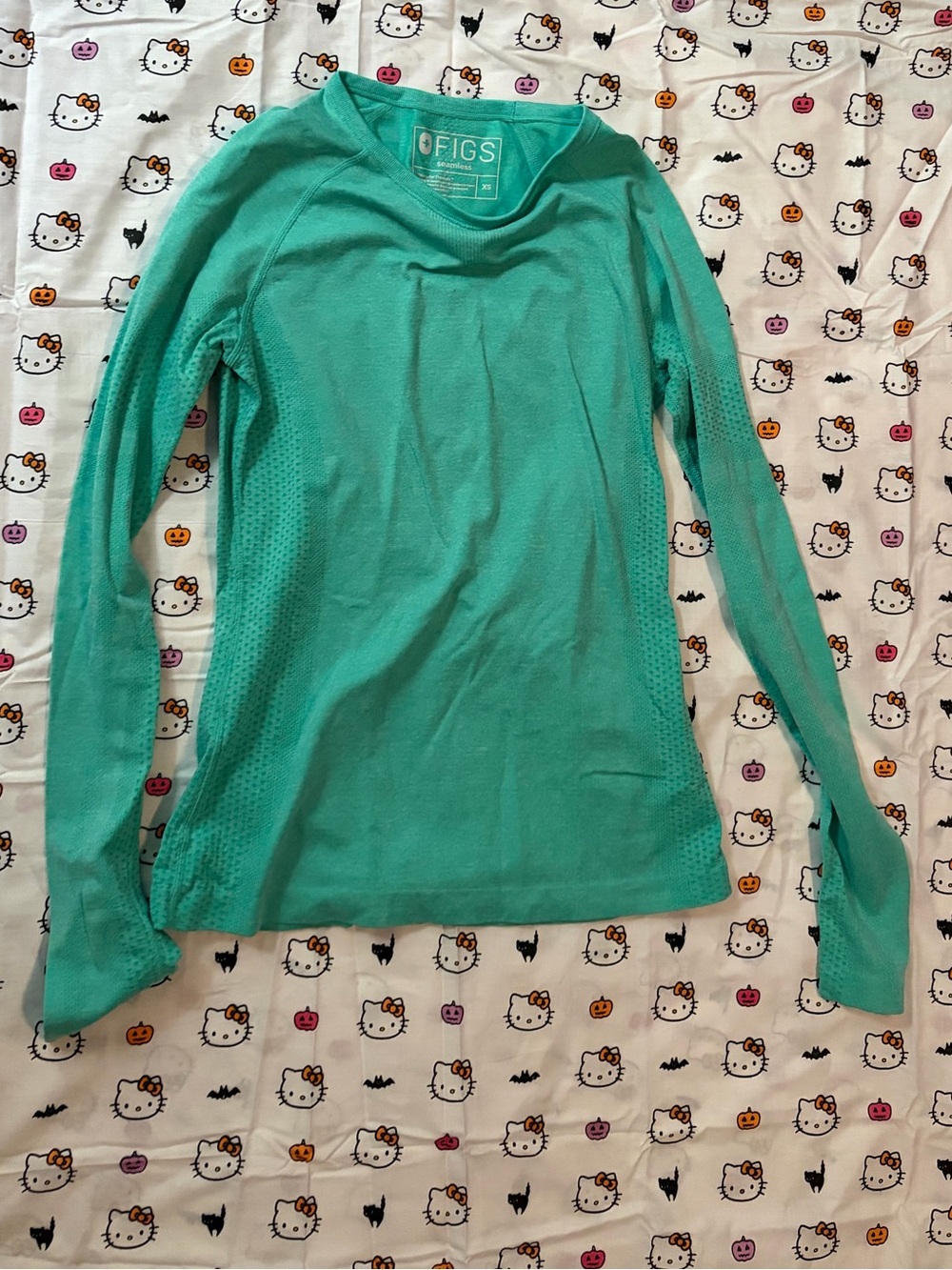 FIGS long sleeve salta  Sleeve jade Performance Top